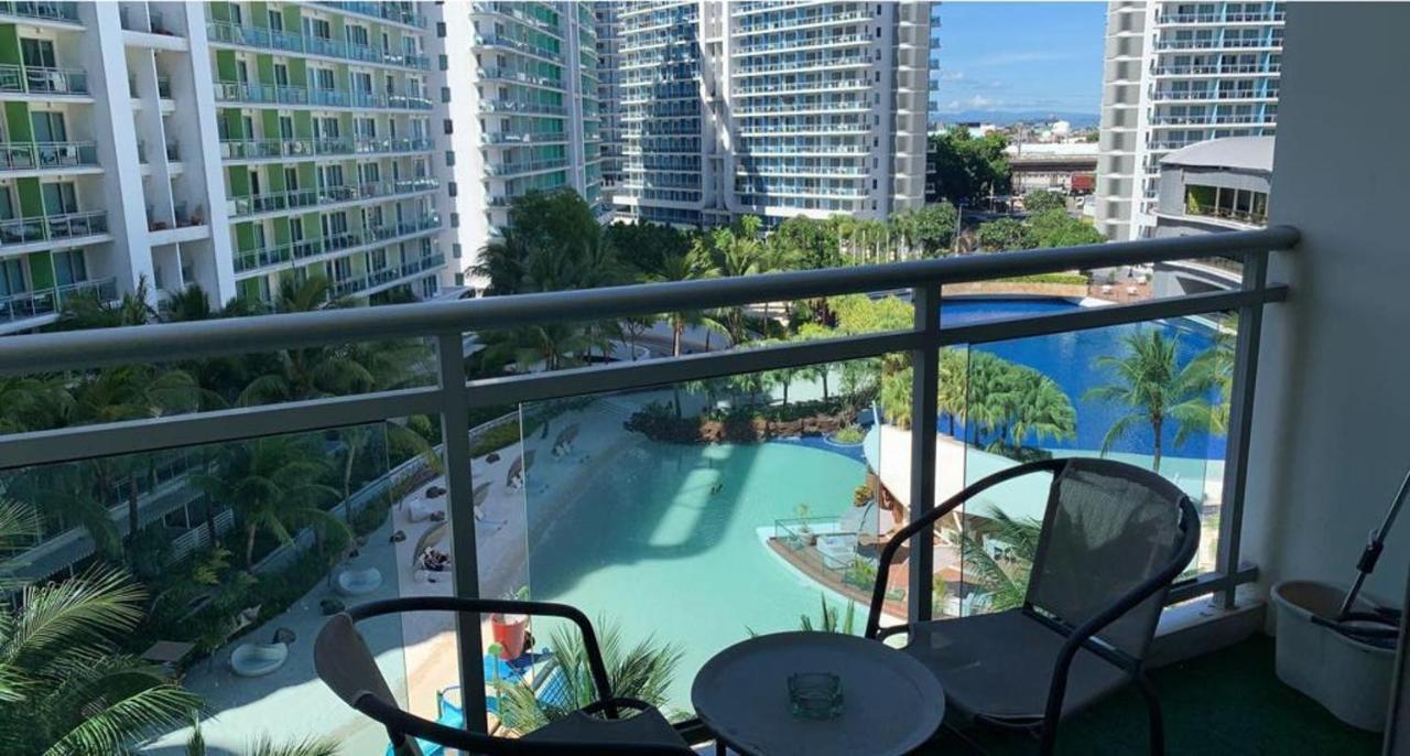 Azure Urban Resort Paranaque City Экстерьер фото
