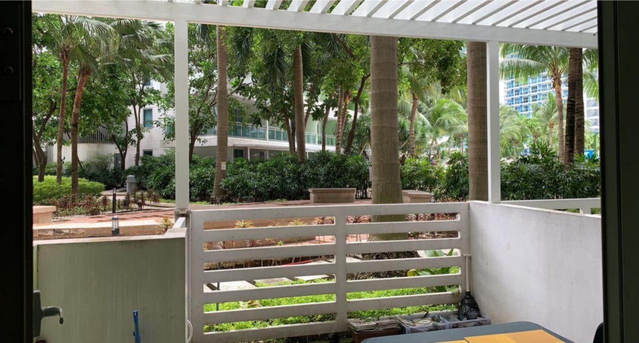Azure Urban Resort Paranaque City Экстерьер фото