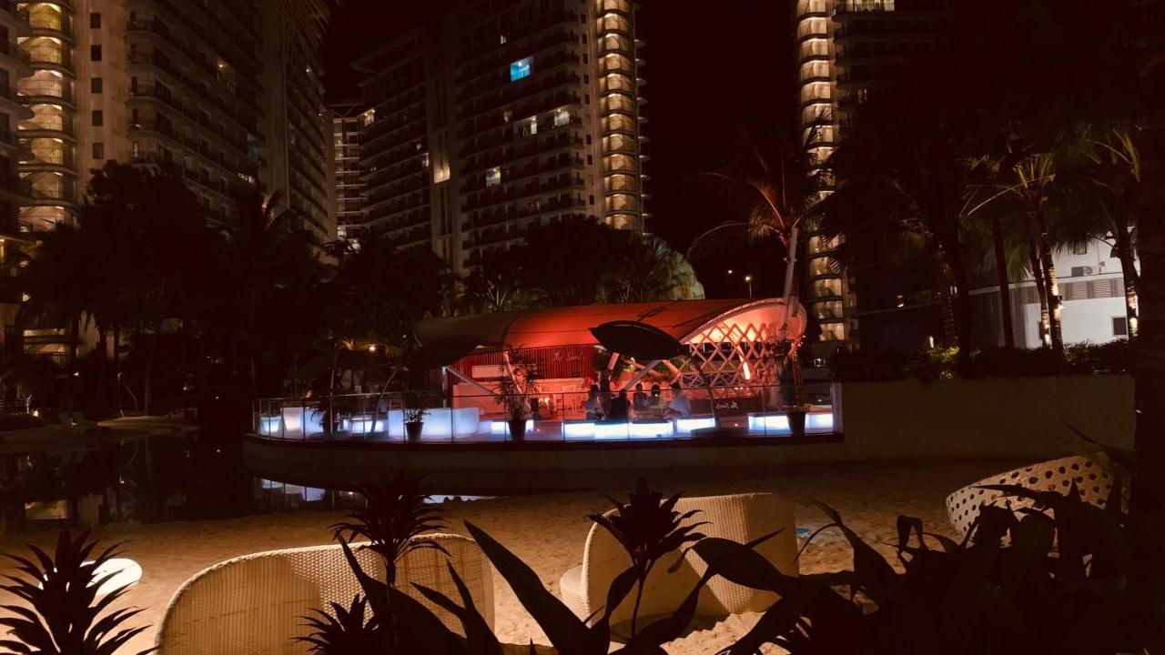 Azure Urban Resort Paranaque City Экстерьер фото