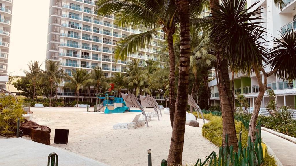 Azure Urban Resort Paranaque City Экстерьер фото